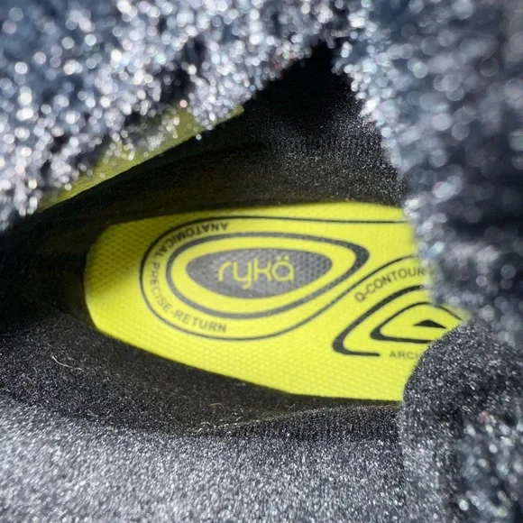 Ryka All Access Black Leather/Textile Winter Boots with White Soles - Picture 9 of 11